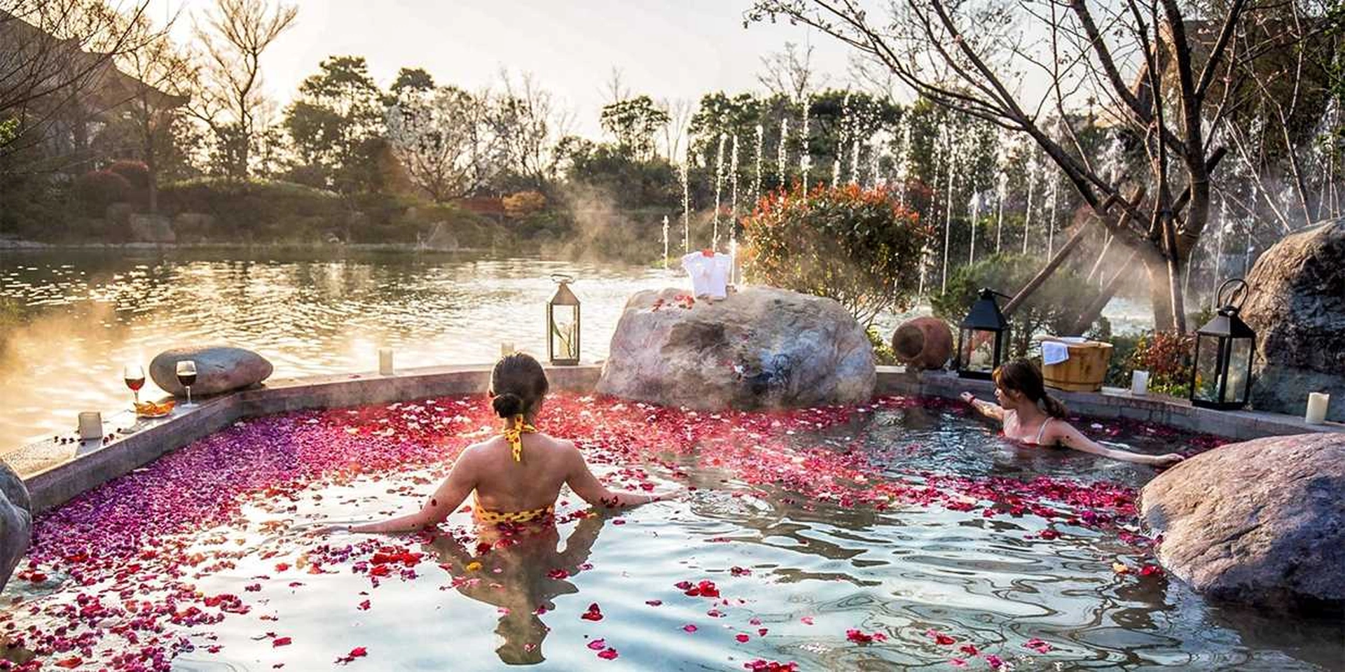 蘑菇视频温泉设施全景展示